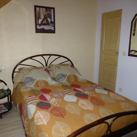 D'hote Le Marronnier Guest house Champrougier